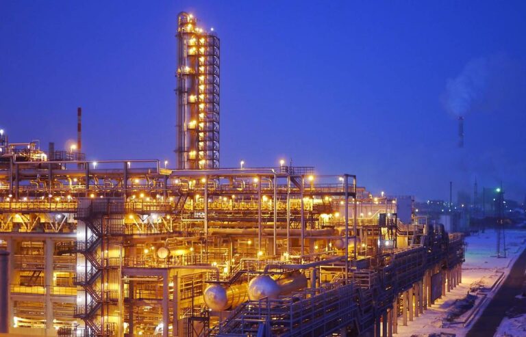 Краунпис: современный завод, который производит высококачественное топливо для любой техники