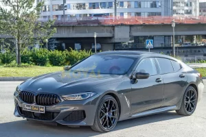 Особенности аренды автомобиля с водителем