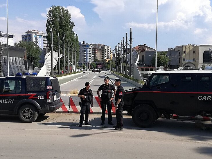 В 90-е сербы и косовские албанцы поделили клуб. Теперь в Митровице две «Трепчи» – между ними река и вражда 