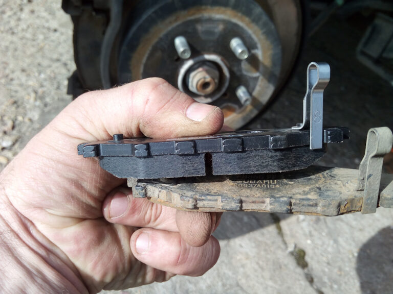 Как понять, что тормозные колодки вышли из строя?
