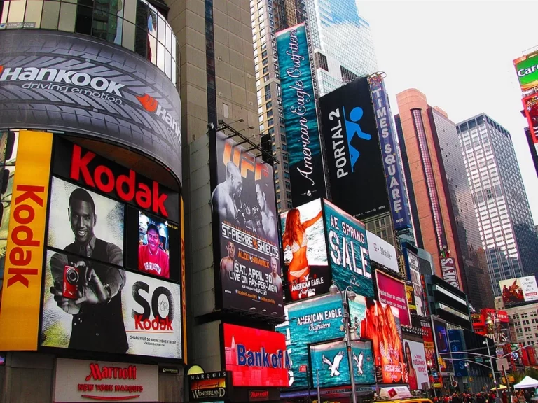 Зачем нужна наружная реклама?