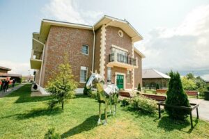 Horseka Resort - большой загородный отель в Подмосковье для отдыха всей семьей