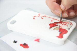 Как украсить чехол для телефона