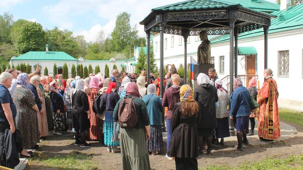 Необычный памятник Александру Невскому освятили в Старой Ладоге