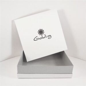 Производство подарочной упаковки с логотипом