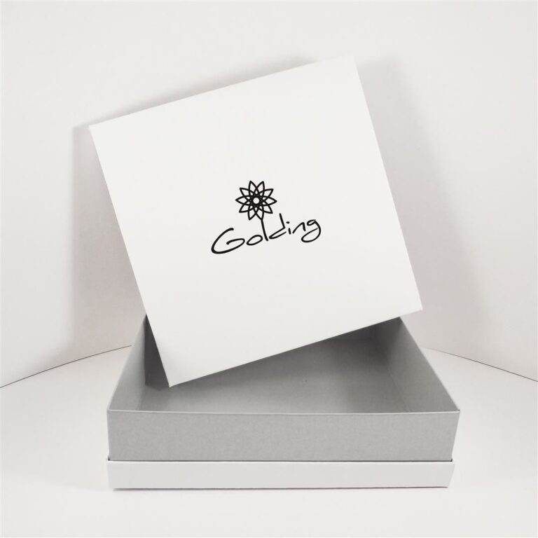 Производство подарочной упаковки с логотипом