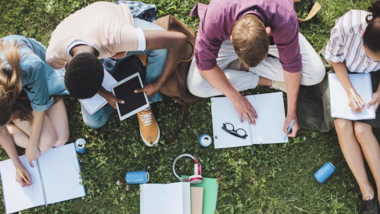 Большинство учителей считают, что летом необходимо продолжать учиться