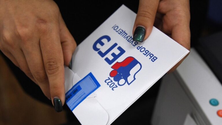 Департамент образования Москвы заявил о росте доли стобалльников