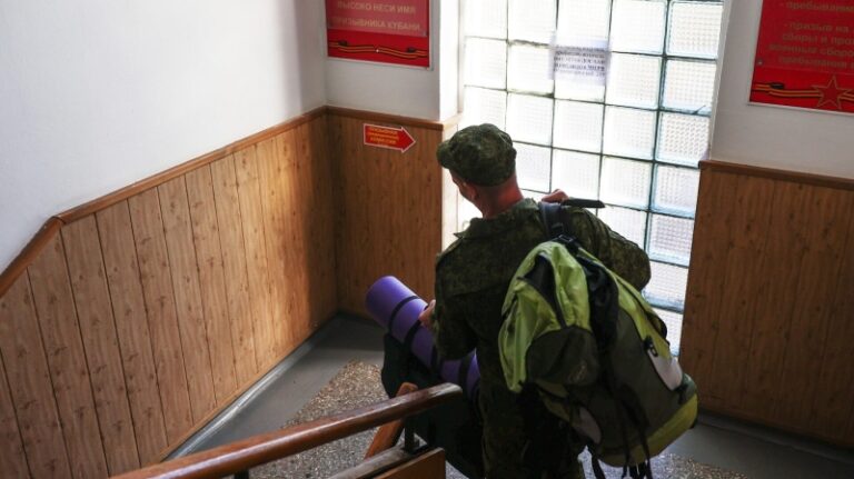 Матвиенко сообщила, что по отсрочкам от службы в армии ничего не меняется