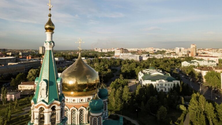 Турчак и Хоценко обсудили планы по газификации в Омской области
