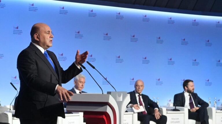 Мишустин назвал роль преподавателя в процессе обучения ключевой