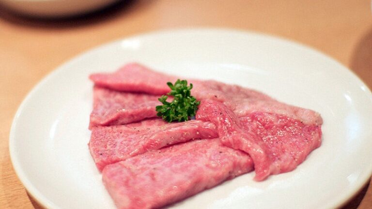 В Минздраве предупредили об опасности сыроедения