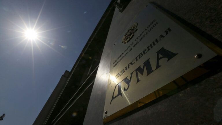 Госдума одобрила законопроект о локализации машин такси