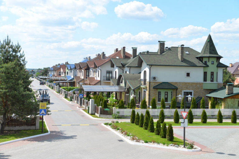 Самые живописные коттеджные поселки Подмосковья