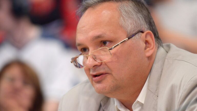 Политолог Суздальцев опроверг сообщения о своем задержании