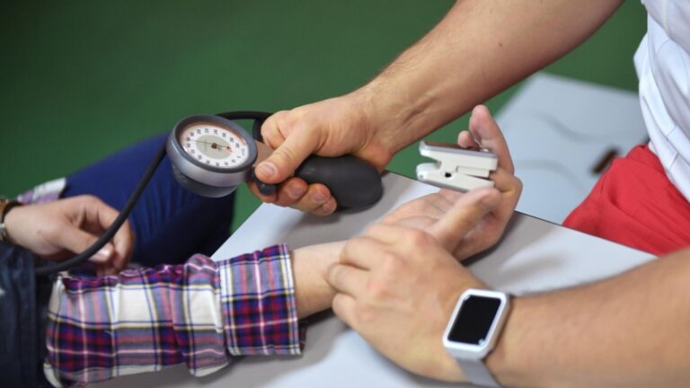 Врач рассказал, как барическая пила влияет на самочувствие