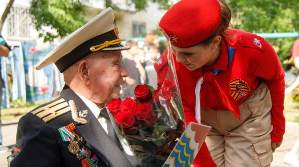 На место уходящих ветеранов ВОВ встают воины СВО, заявил священник