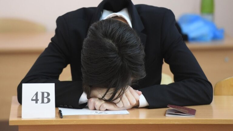 Выпускники прошлых лет не смогут пересдать ЕГЭ по новому порядку