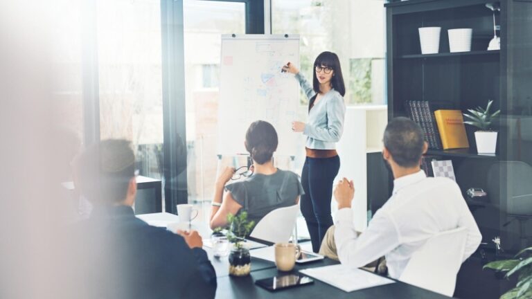 Опрос показал, как корпоративные льготы помогают работникам экономить