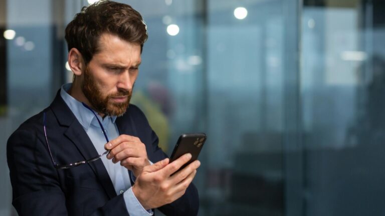 В «Лаборатории Касперского» объяснили, почему iPhone не безопаснее Android