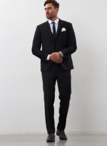 Мужской костюм-тройка: идеальный выбор для успешных и элегантных джентльменов