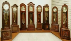 Роскошь и точность: история напольных механических часов