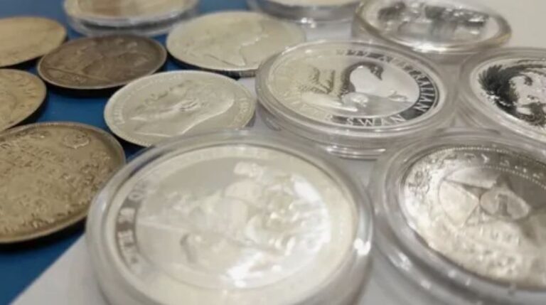 Инвестиционные серебряные монеты: как сделать вложение в будущее