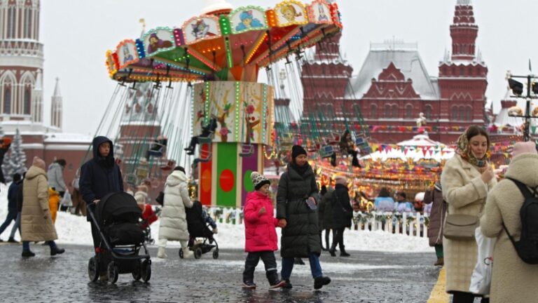 Как отдыхаем на Новый год 2024 — календарь выходных и праздников в январе