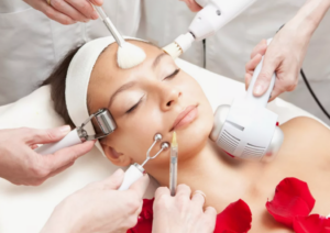 Современные процедуры в косметологических клиниках