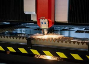 Лазерные станки с ЧПУ для резки металла: технология, преимущества и применение в промышленности