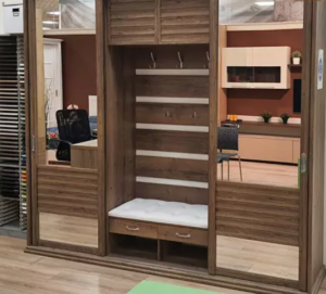 Встроенные шкафы в прихожую: максимум функционала на минимуме места