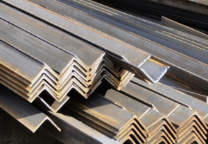 Металлический уголок: виды, особенности и применение