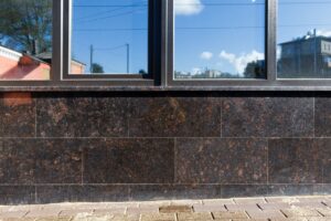 Тренды в дизайне фасадов с натуральным камнем