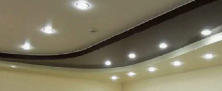 Из чего складывается цена натяжного потолка