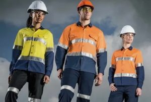Современная спецодежда: как выбрать идеальную защиту для работы