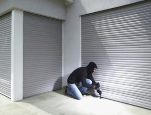 Рольставни для защиты: современные решения против взлома и шума