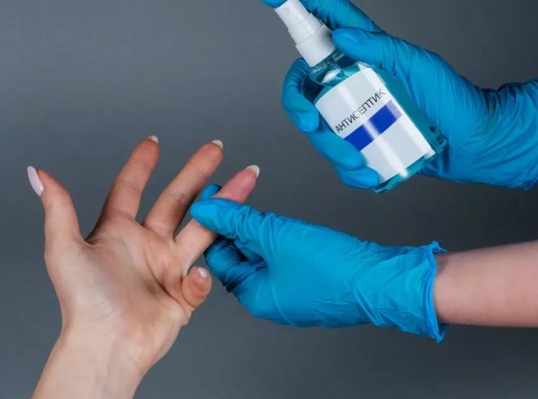 Анализ спроса на антисептики для рук в клиниках и аптеках