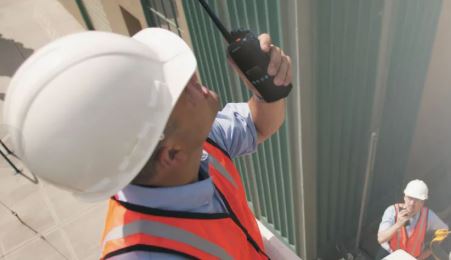 Организация связи на стройке: готовые комплекты раций и их особенности