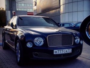 От «тройных семёрок» до спецсерий: гид по красивым номерам на авто