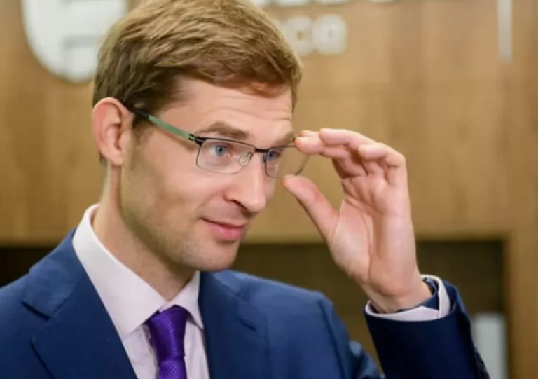 Почему одни всю жизнь говорят “надо заняться бизнесом”, а другие просто берут и делают?