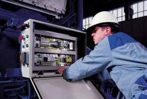 Как устроено обслуживание промышленной электроники: от диагностики до сдачи объекта