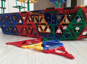 Конструкторы для детей: от первой фигурки до сложных моделей